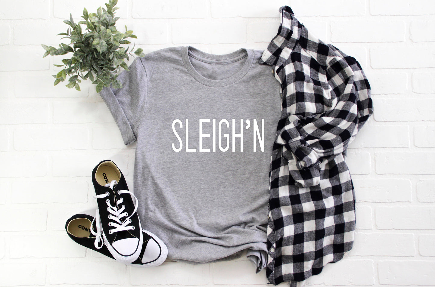 Sleigh'n Kid's/ Baby Christmas T-Shirt/ Romper